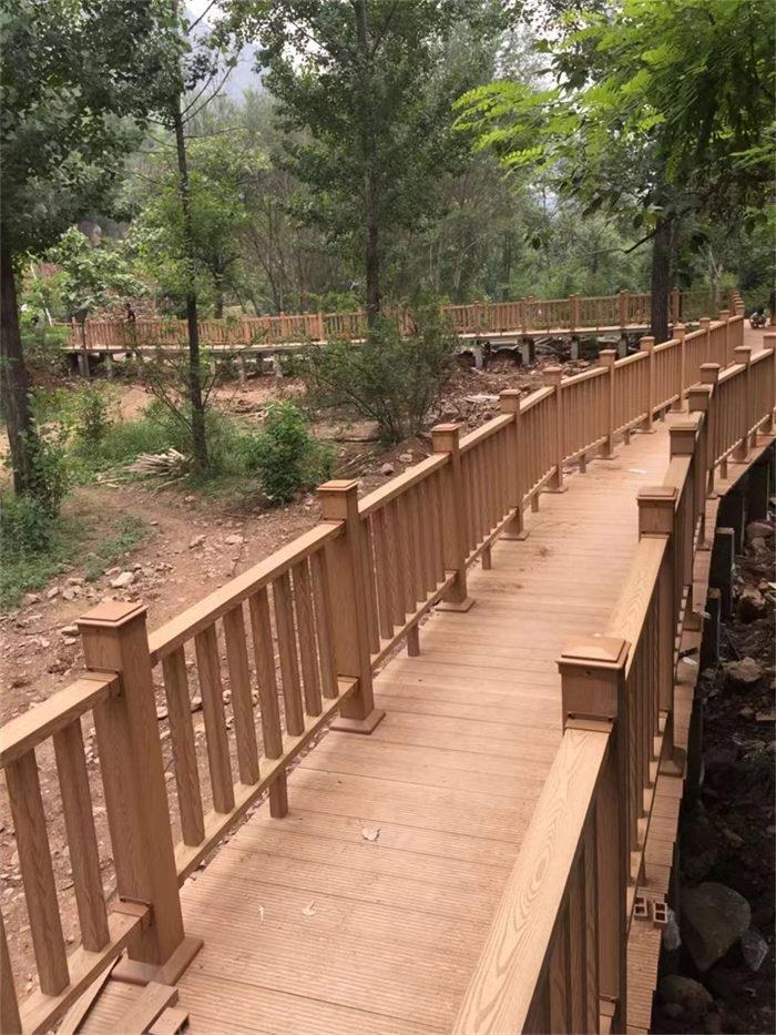 ?鄭州生態(tài)木首選分享大家越來(lái)越多選擇塑木的原因